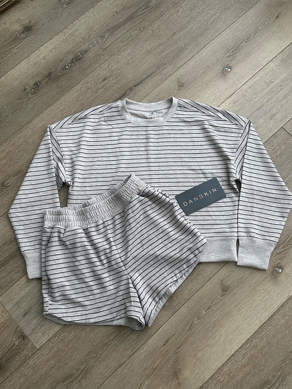 NWT Danskin 2 piece Set XS/S